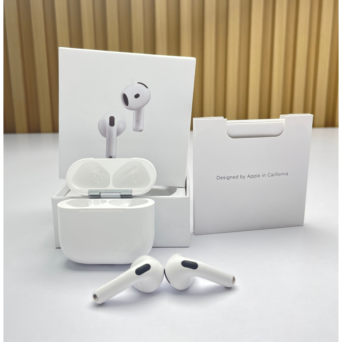 Audífonos Inalámbricos Serie 4 Pro – Elegancia y Sonido Envolvente